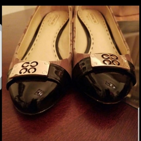 Coach Meryl Pointed Cap Toe Wedge - Picture 6 of 8